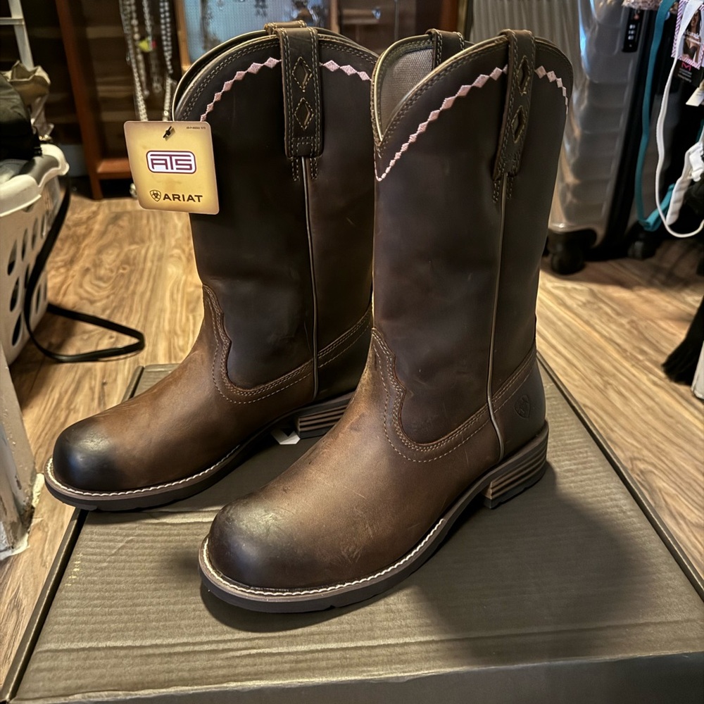 ARIAT unbridled Roper boots
